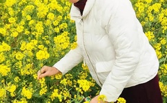 吃奶一边胸大一边胸小怎么办